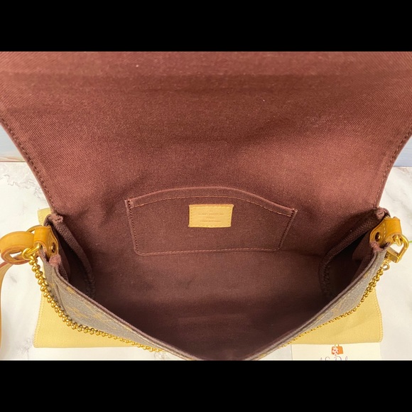 ⛔️SOLD⛔️ Favorite MM Monogram Crossbody (FL2182) - Picture 9 of 16